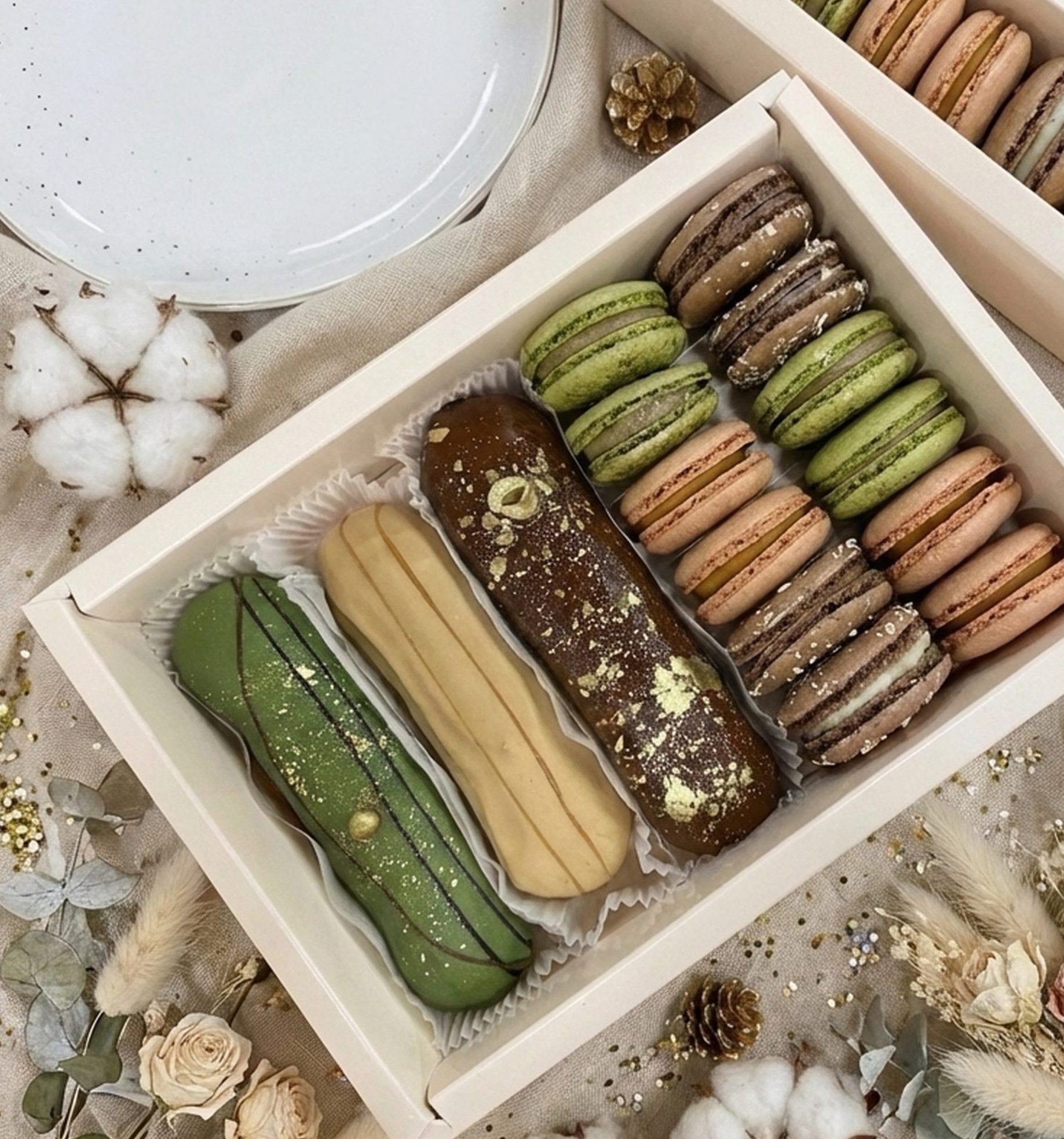 Набор "Карамельно-ореховое настроение" с эклерами